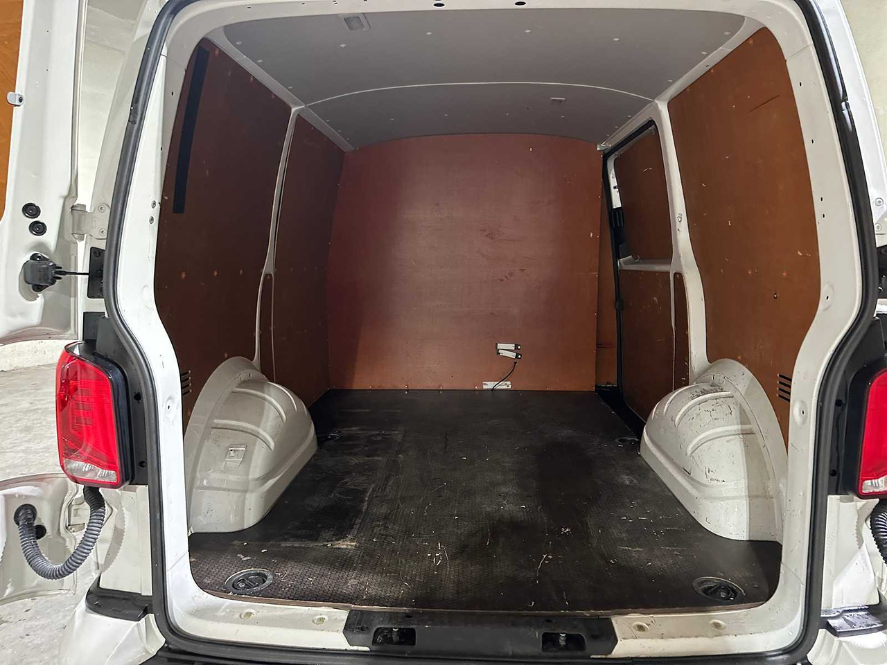 Van VOLKSWAGEN TRANSPORTER 2.0 TDI L1H1 28 90HP 2021, VLF-37-F COMMERCIAL VEHICLE: picture 28