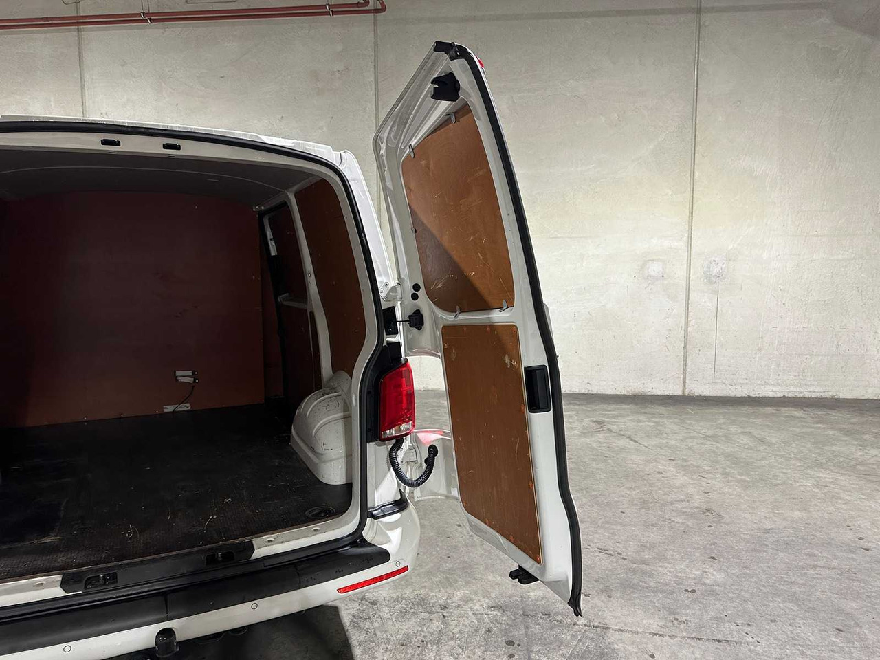 Van VOLKSWAGEN TRANSPORTER 2.0 TDI L1H1 28 90HP 2021, VLF-37-F COMMERCIAL VEHICLE: picture 27