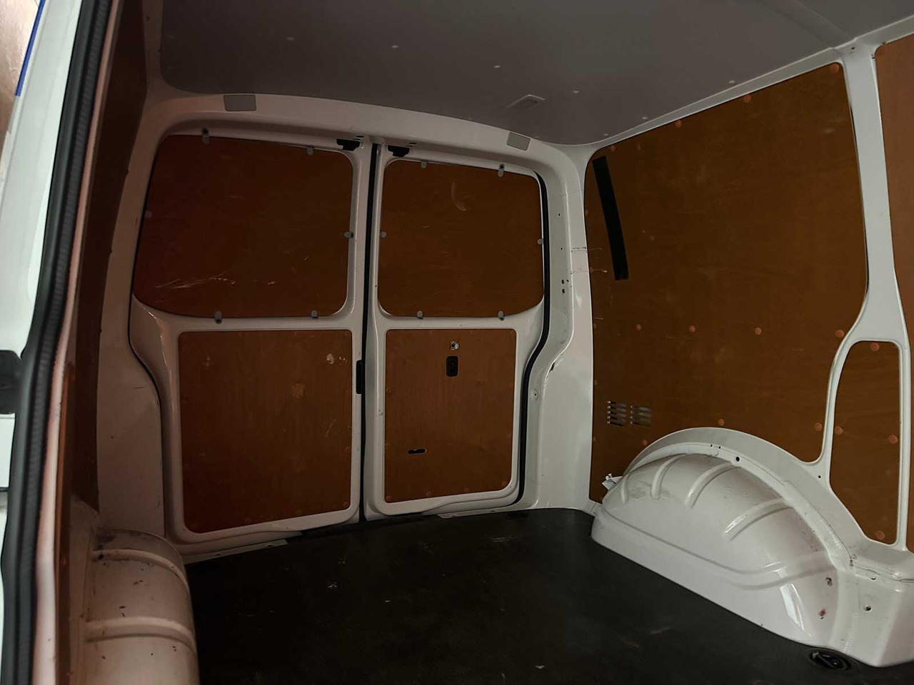 Van VOLKSWAGEN TRANSPORTER 2.0 TDI L1H1 28 90HP 2021, VLF-37-F COMMERCIAL VEHICLE: picture 32