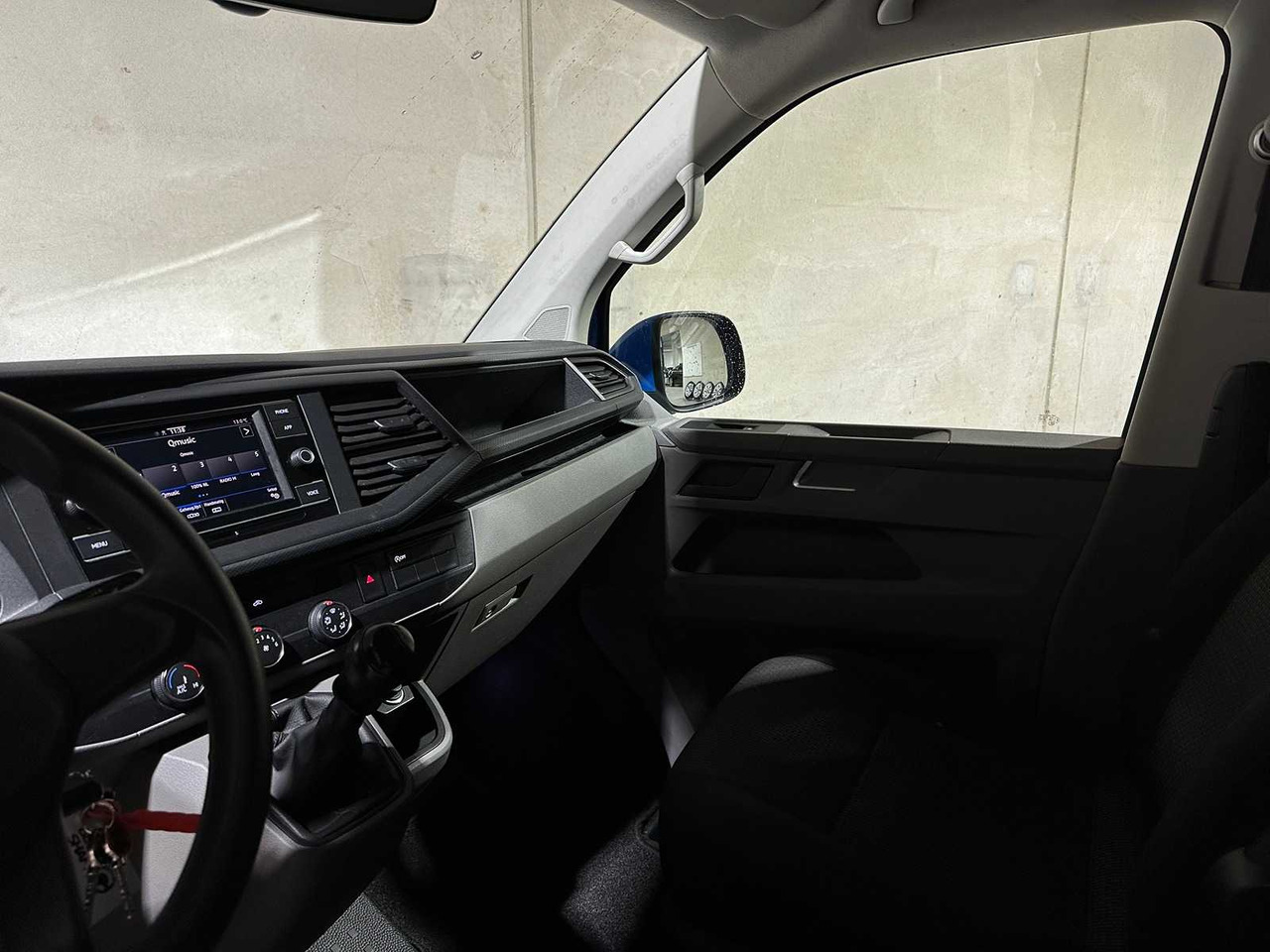 Van VOLKSWAGEN TRANSPORTER 2.0 TDI L1H1 28 90HP 2021, VLF-37-F COMMERCIAL VEHICLE: picture 17