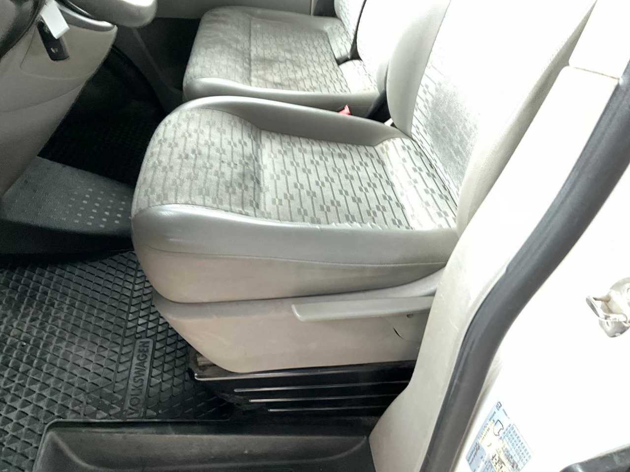 Van VOLKSWAGEN TRANSPORTER VANS: picture 13