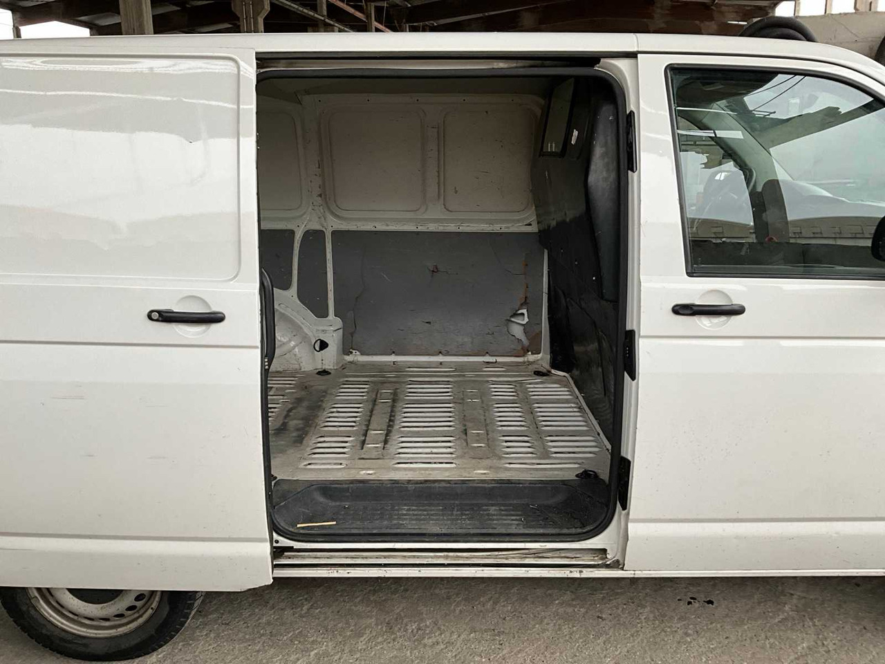 Van VOLKSWAGEN TRANSPORTER VANS: picture 18