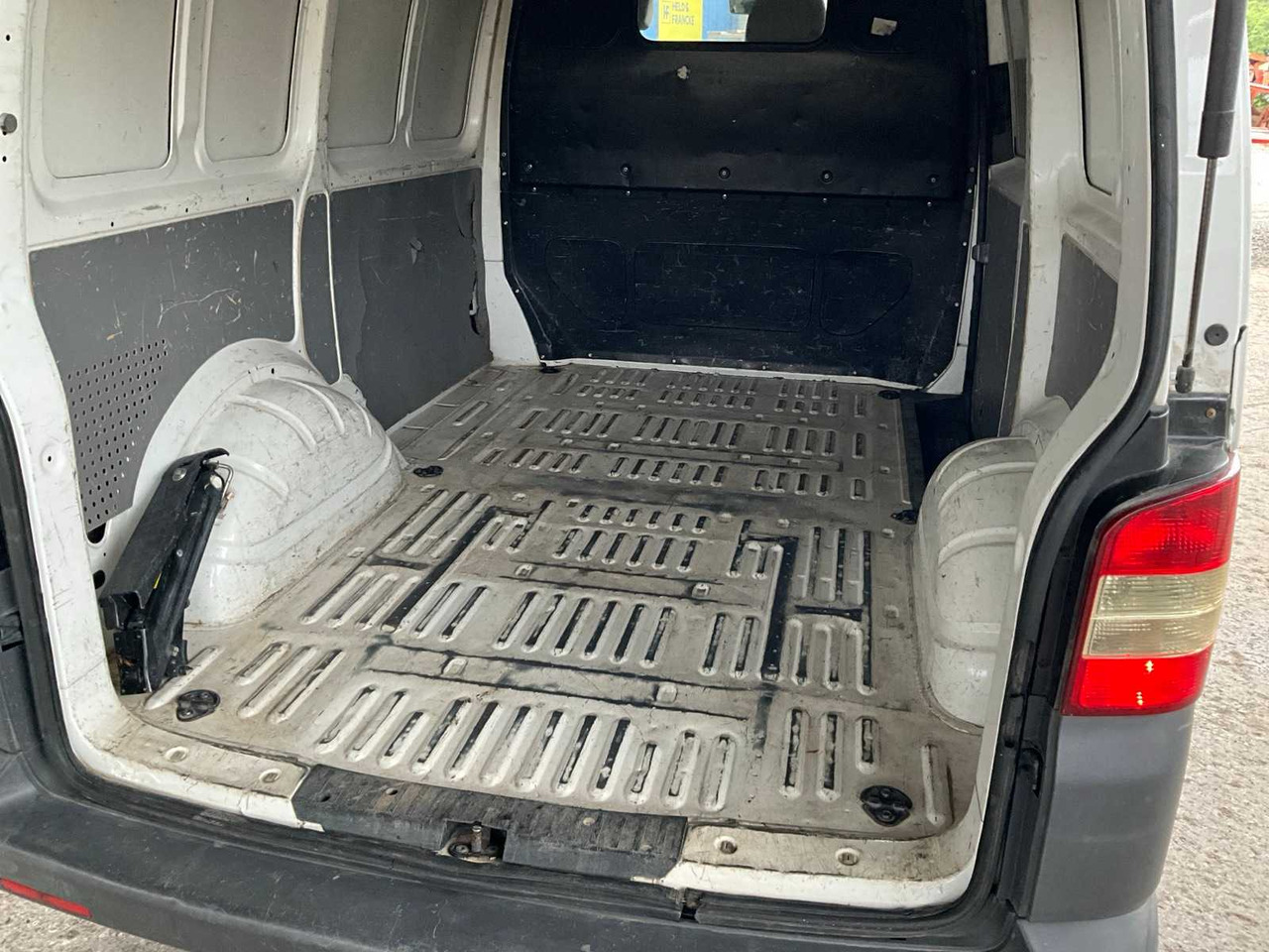 Van VOLKSWAGEN TRANSPORTER VANS: picture 17