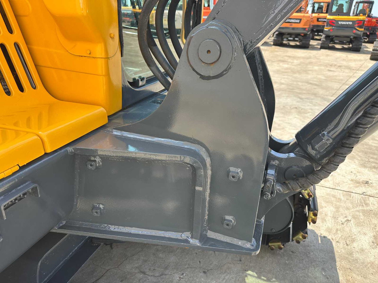 Crawler excavator Volvo EC55B: picture 13