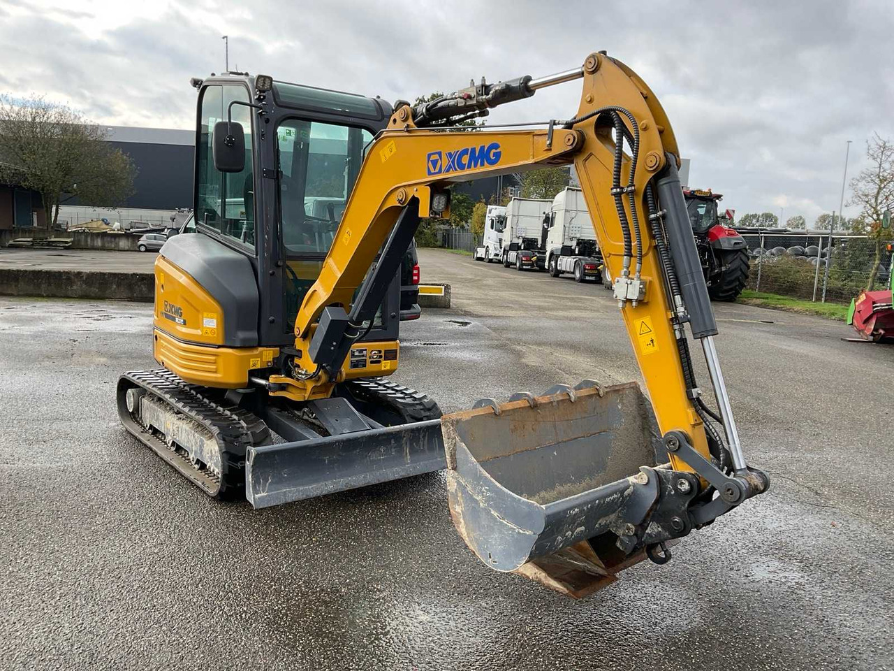 XCMG XE27E - Mini excavator: picture 4 XCMG XE27E - Mini excavator: picture 4