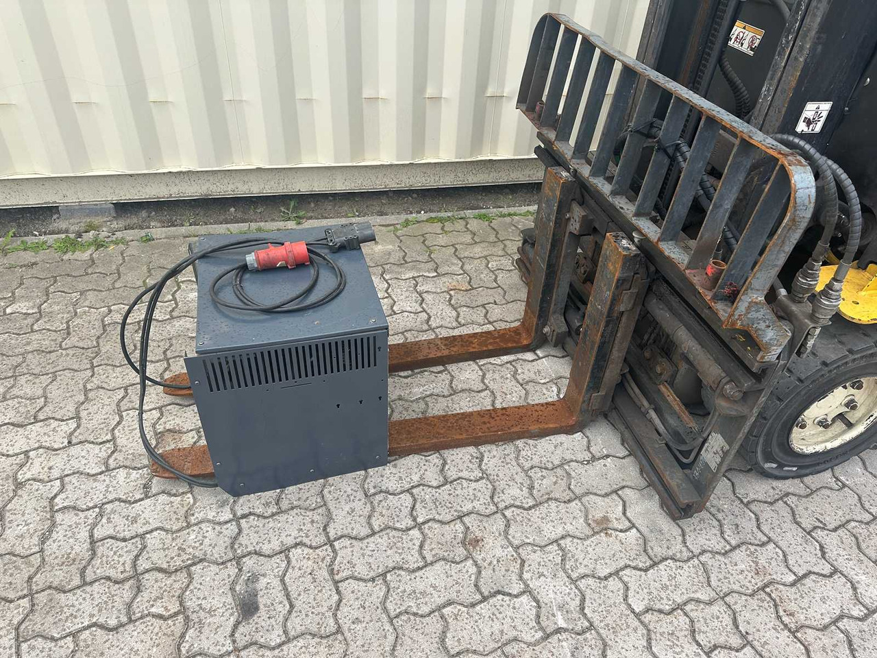 YALE - ERP30VL-V/360T - 2011 - FORKLIFT TRUCKS - Forklift: picture 5 YALE - ERP30VL-V/360T - 2011 - FORKLIFT TRUCKS - Forklift: picture 5