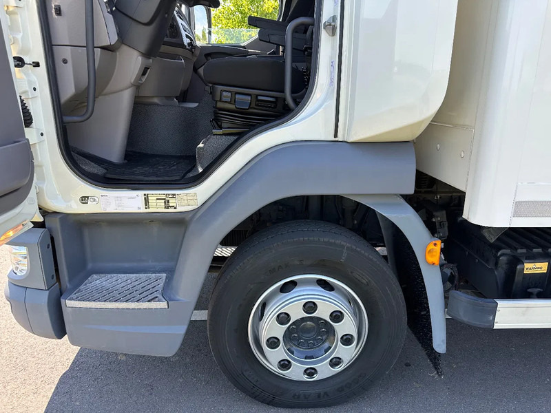 DAF LF 230 LF230.12 EURO6. 61797km!! 440x244x228 Bakwagen met Laadklep. als in NIEUWSTAAT!! - Box truck: picture 5 DAF LF 230 LF230.12 EURO6. 61797km!! 440x244x228 Bakwagen met Laadklep. als in NIEUWSTAAT!! - Box truck: picture 5