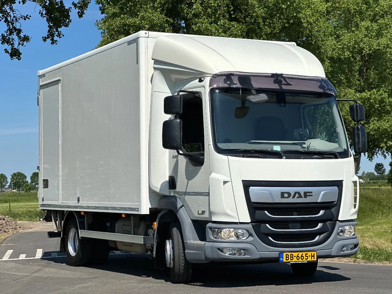 DAF LF 230 LF230.12 EURO6. 61797km!! 440x244x228 Bakwagen met Laadklep. als in NIEUWSTAAT!! - Box truck: picture 2 DAF LF 230 LF230.12 EURO6. 61797km!! 440x244x228 Bakwagen met Laadklep. als in NIEUWSTAAT!! - Box truck: picture 2