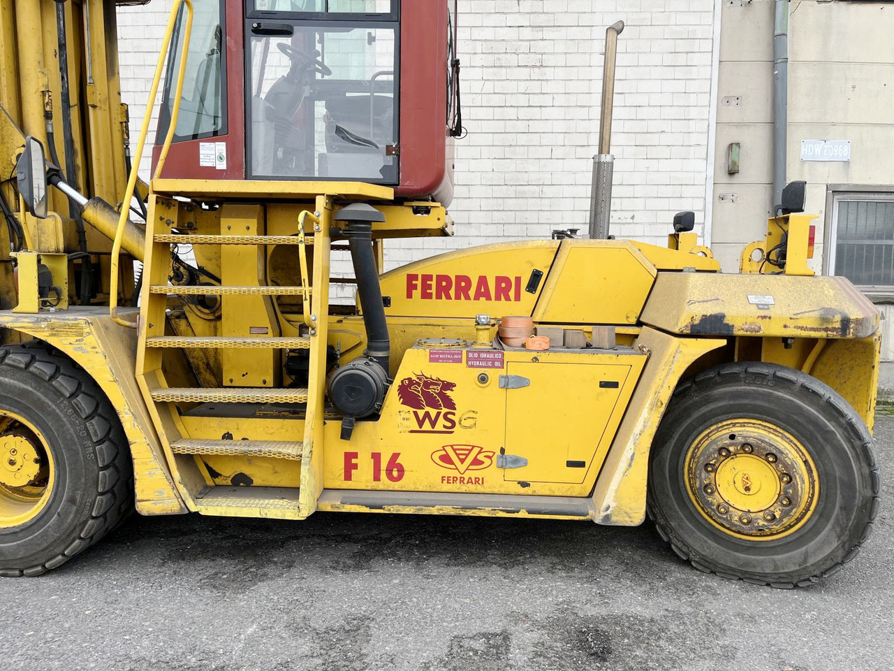 CVS Ferrari F16 - Container handler: picture 4 CVS Ferrari F16 - Container handler: picture 4