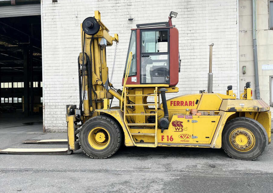 CVS Ferrari F16 - Container handler: picture 3 CVS Ferrari F16 - Container handler: picture 3