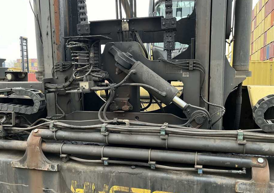 Hyster H11XM-ECD8 - Container handler: picture 3 Hyster H11XM-ECD8 - Container handler: picture 3