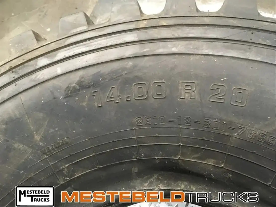 Continental Banden 14.00 r20 Mil profil  - Wheel and tire package for Truck: picture 2 Continental Banden 14.00 r20 Mil profil  - Wheel and tire package for Truck: picture 2