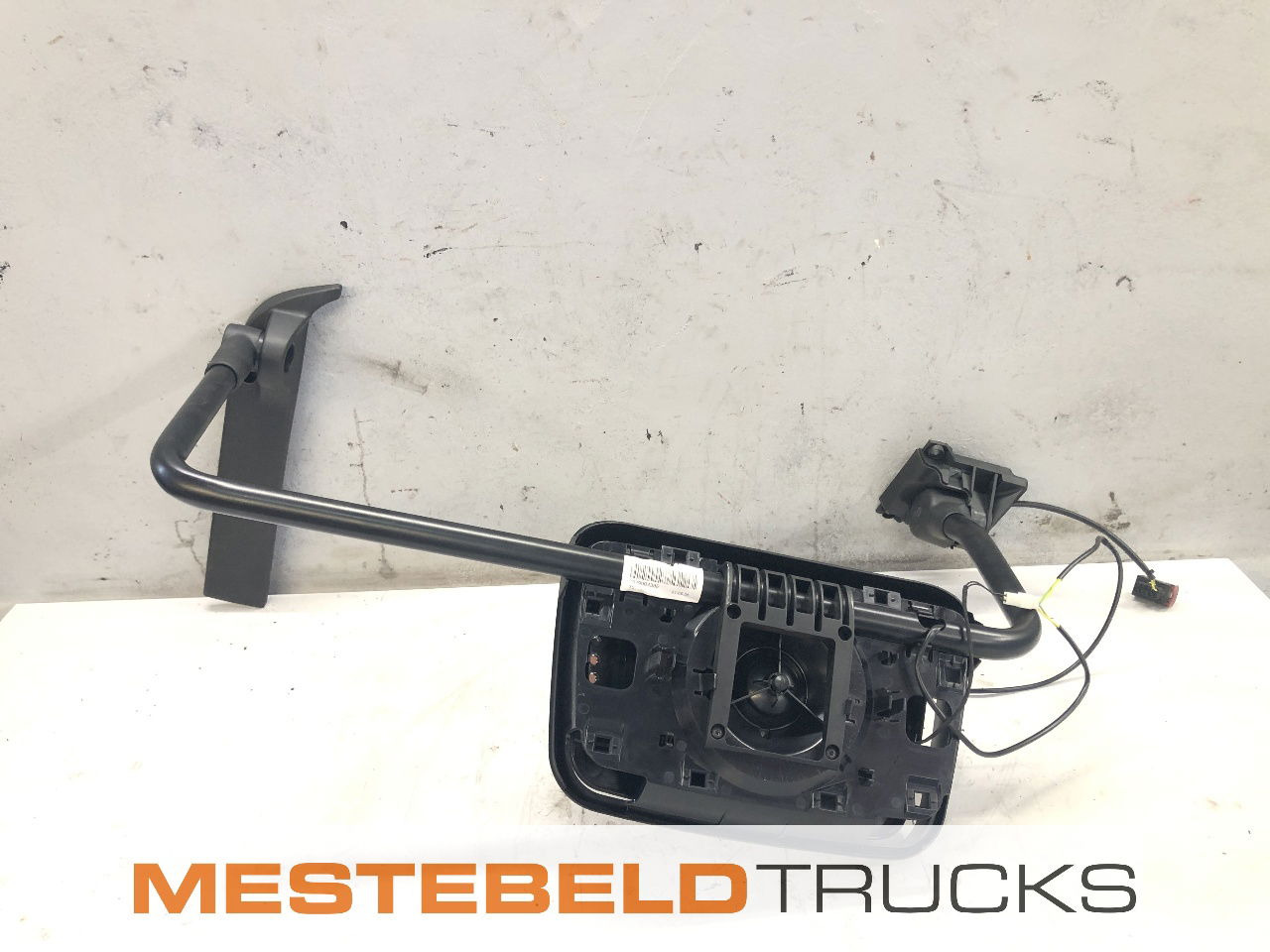 DAF Spiegel met steun rechts - Cab and interior for Truck: picture 2 DAF Spiegel met steun rechts - Cab and interior for Truck: picture 2