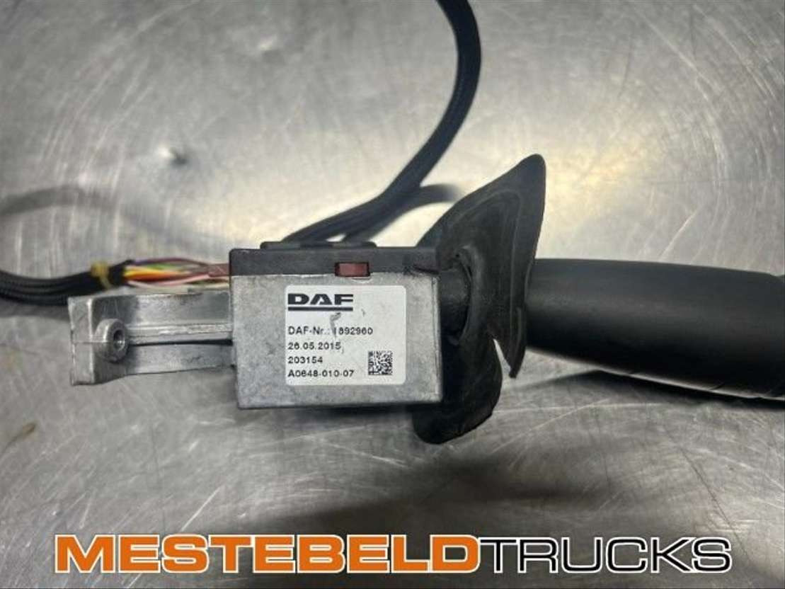 DAF Stuurkolomschakelaar links - Cab and interior for Truck: picture 2 DAF Stuurkolomschakelaar links - Cab and interior for Truck: picture 2