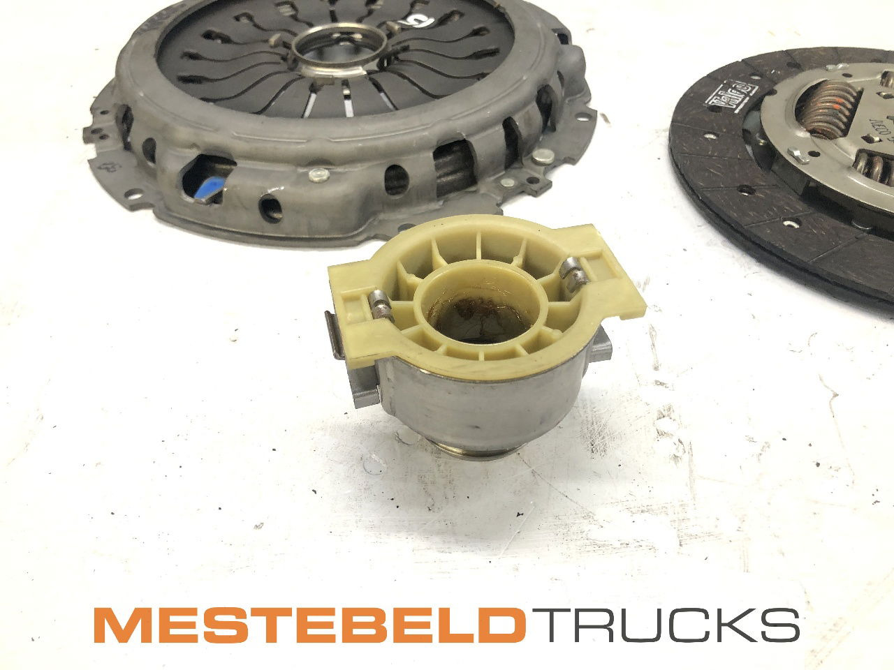 Iveco Koppelingsset - Clutch and parts for Truck: picture 2 Iveco Koppelingsset - Clutch and parts for Truck: picture 2