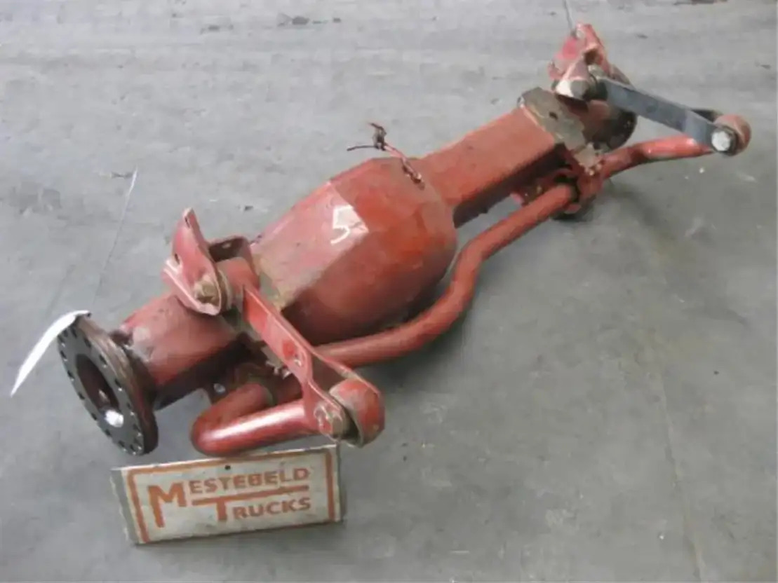 Iveco Voorasbanjo eurotrakker 8x8 - Front axle for Truck: picture 1 Iveco Voorasbanjo eurotrakker 8x8 - Front axle for Truck: picture 1