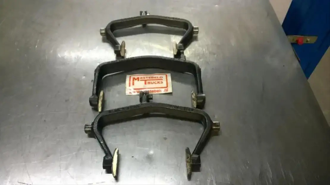Mercedes-Benz Schakelvorken set - Gearbox and parts for Truck: picture 1 Mercedes-Benz Schakelvorken set - Gearbox and parts for Truck: picture 1