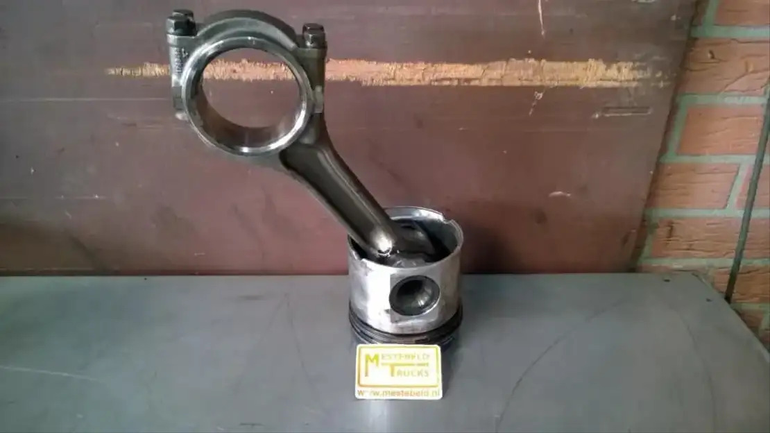 Scania Zuiger + drijfstang - Engine and parts for Truck: picture 1 Scania Zuiger + drijfstang - Engine and parts for Truck: picture 1