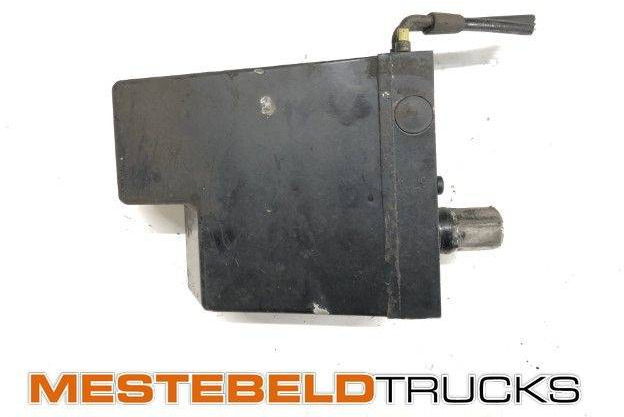 Volvo Cabine kantelpomp - Cab and interior for Truck: picture 1 Volvo Cabine kantelpomp - Cab and interior for Truck: picture 1