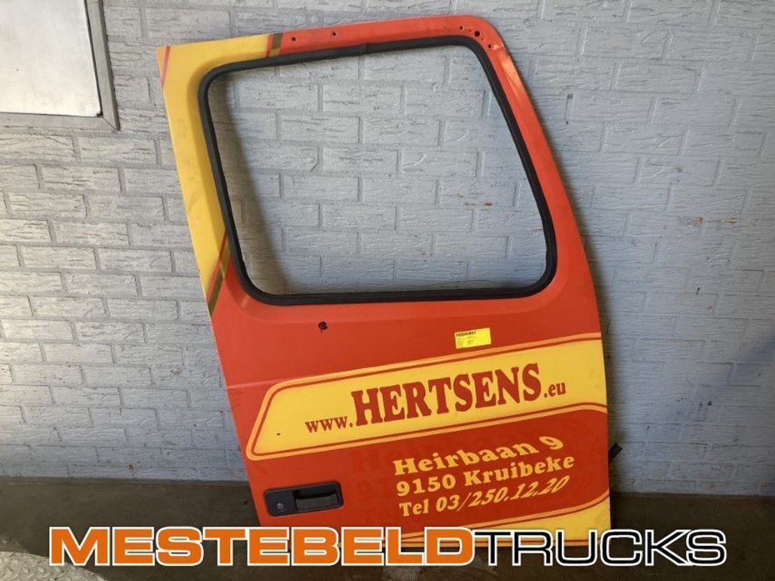 Volvo Deur links - Cab and interior for Truck: picture 1 Volvo Deur links - Cab and interior for Truck: picture 1