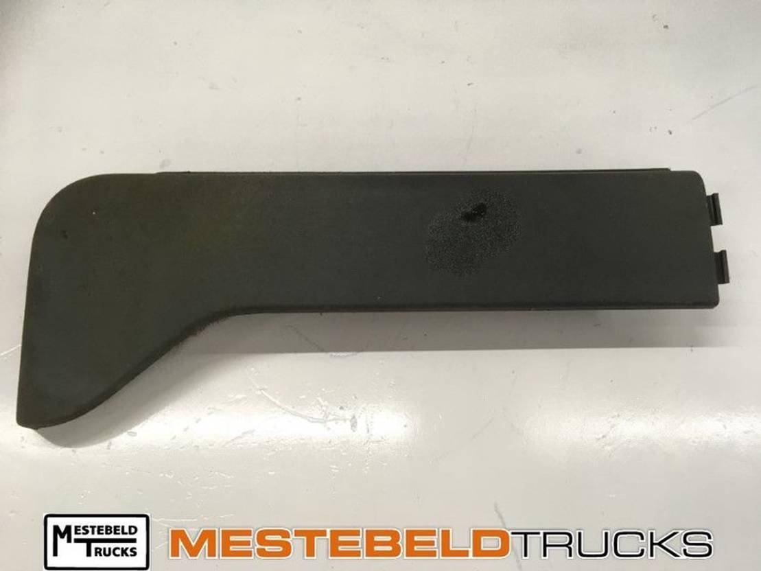 Volvo Spatschermverlenging rechts - Cab and interior for Truck: picture 1 Volvo Spatschermverlenging rechts - Cab and interior for Truck: picture 1