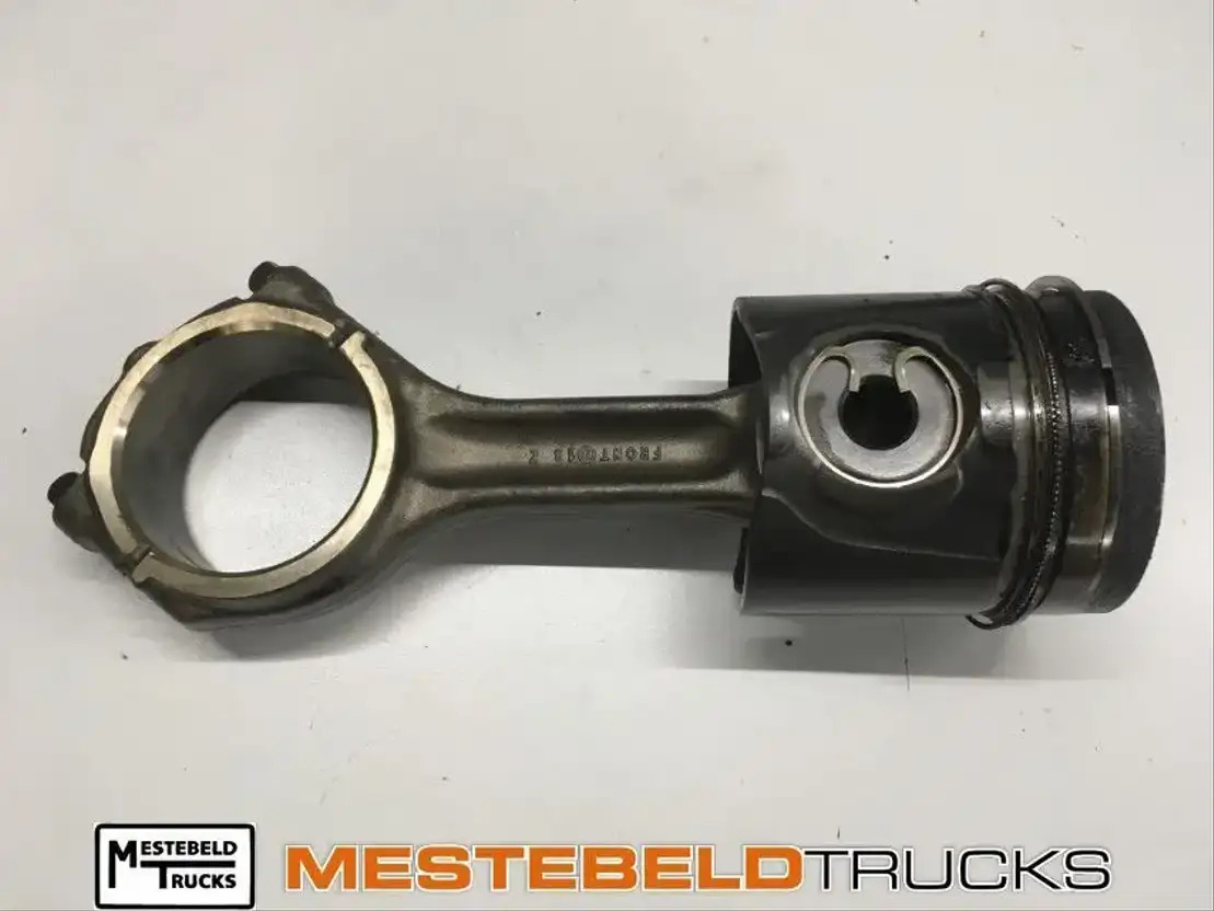 Volvo Zuiger + drijfstang - Engine and parts for Truck: picture 1 Volvo Zuiger + drijfstang - Engine and parts for Truck: picture 1