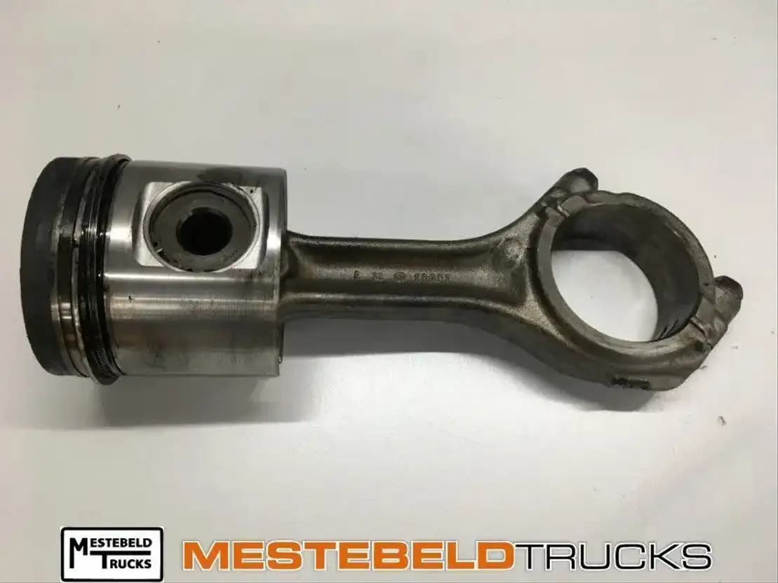 Volvo Zuiger met drijfstang - Engine and parts for Truck: picture 1 Volvo Zuiger met drijfstang - Engine and parts for Truck: picture 1