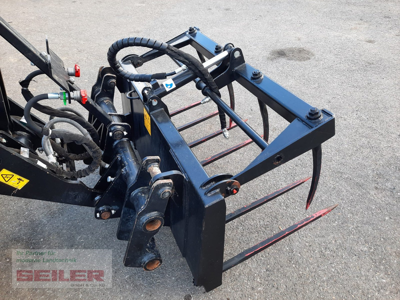 JCB Krokodilgebiss 1400 mm - Silage equipment: picture 3 JCB Krokodilgebiss 1400 mm - Silage equipment: picture 3