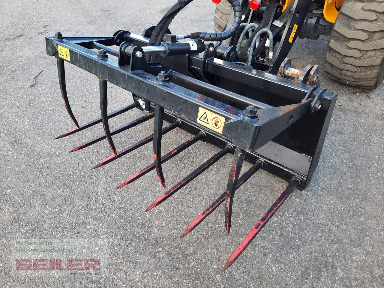 JCB Krokodilgebiss 1400 mm - Silage equipment: picture 2 JCB Krokodilgebiss 1400 mm - Silage equipment: picture 2