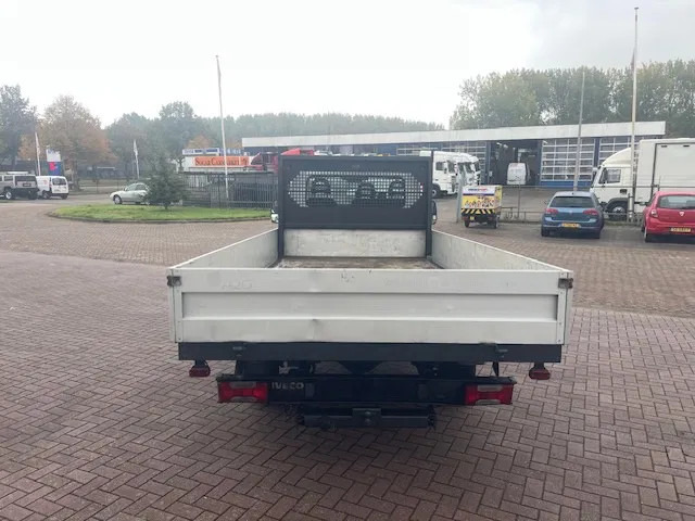Iveco Daily 35S14 - Pickup truck, Combi van: picture 4 Iveco Daily 35S14 - Pickup truck, Combi van: picture 4