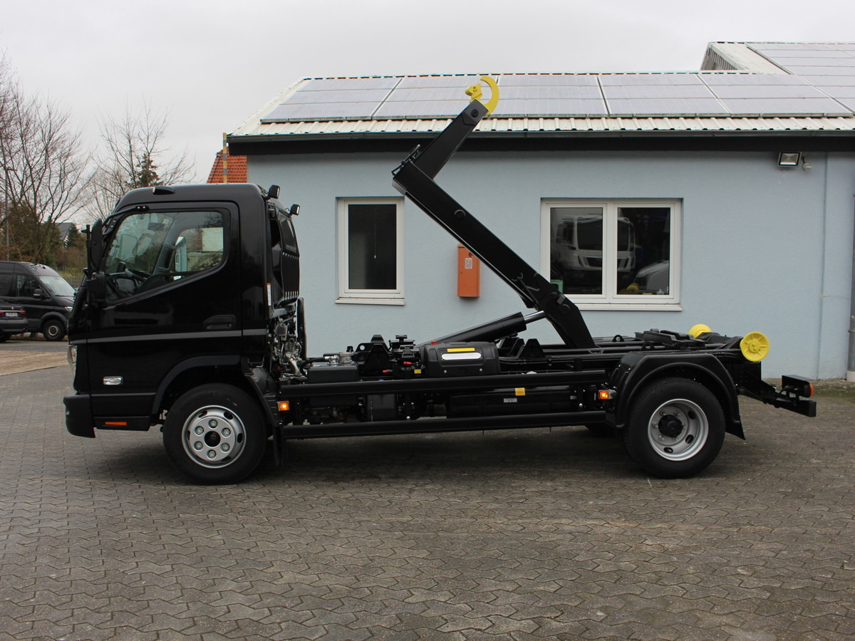 FUSO Canter FUSO 9C18  City Abrollkipper Hooklift Bla - Hook lift truck, Crane truck: picture 5 FUSO Canter FUSO 9C18  City Abrollkipper Hooklift Bla - Hook lift truck, Crane truck: picture 5