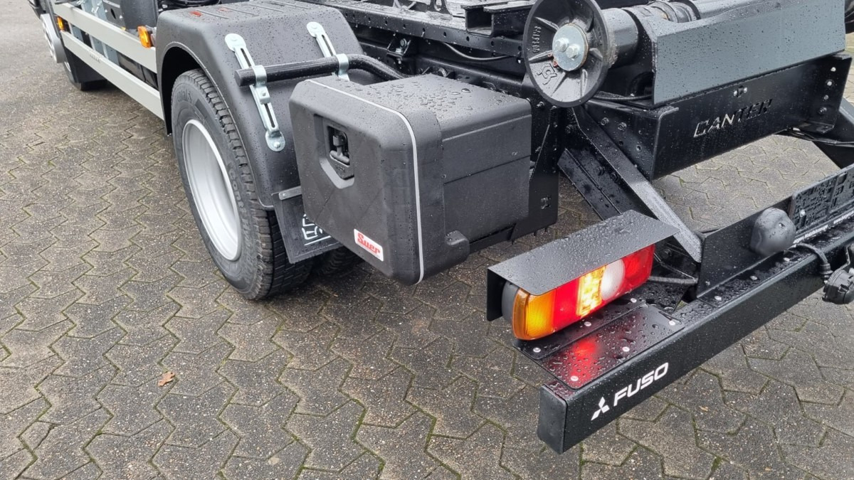 Hook lift truck, Crane truck FUSO FUSO 9C18 City Abrollkipper + Ladekran m.Greifer: picture 9 Hook lift truck, Crane truck FUSO FUSO 9C18 City Abrollkipper + Ladekran m.Greifer: picture 9