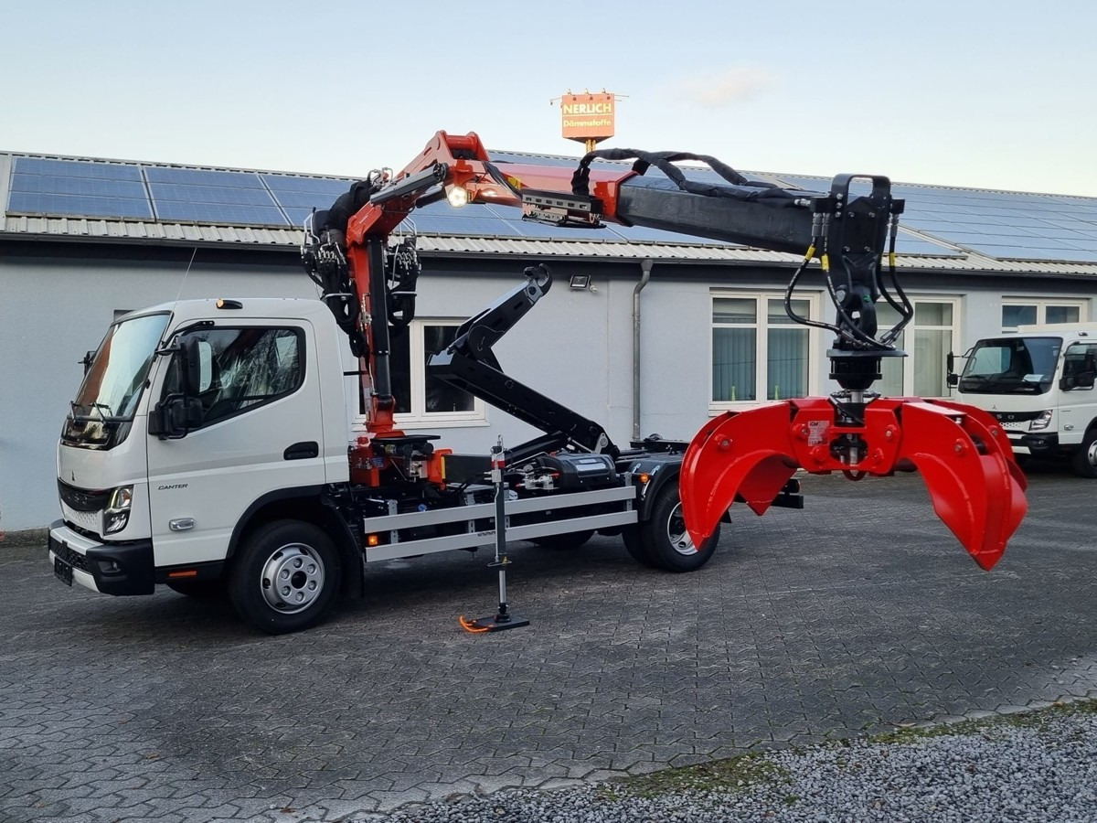 FUSO FUSO 9C18 City Abrollkipper + Z-Kran Recycling - Hook lift truck, Crane truck: picture 1 FUSO FUSO 9C18 City Abrollkipper + Z-Kran Recycling - Hook lift truck, Crane truck: picture 1