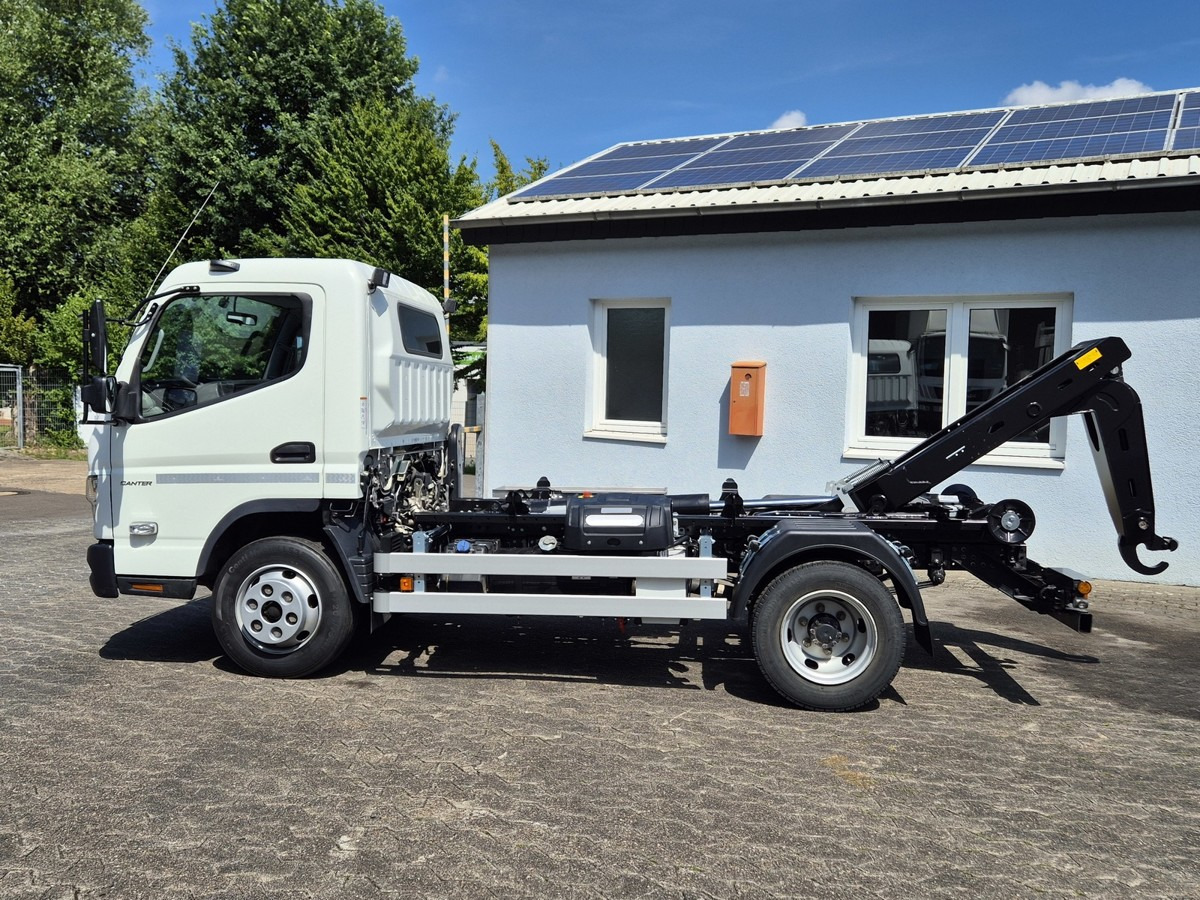 FUSO Fuso Canter 7C18 City Abrollkipper AHK Hooklift - Hook lift truck: picture 3 FUSO Fuso Canter 7C18 City Abrollkipper AHK Hooklift - Hook lift truck: picture 3
