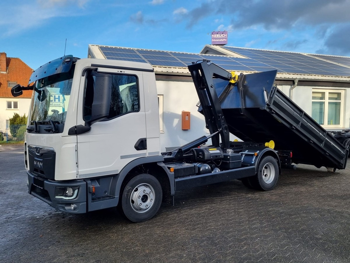 MAN TGL 8.160 BL City Abollkipper 6t Schaltgetriebe - Hook lift truck: picture 1 MAN TGL 8.160 BL City Abollkipper 6t Schaltgetriebe - Hook lift truck: picture 1