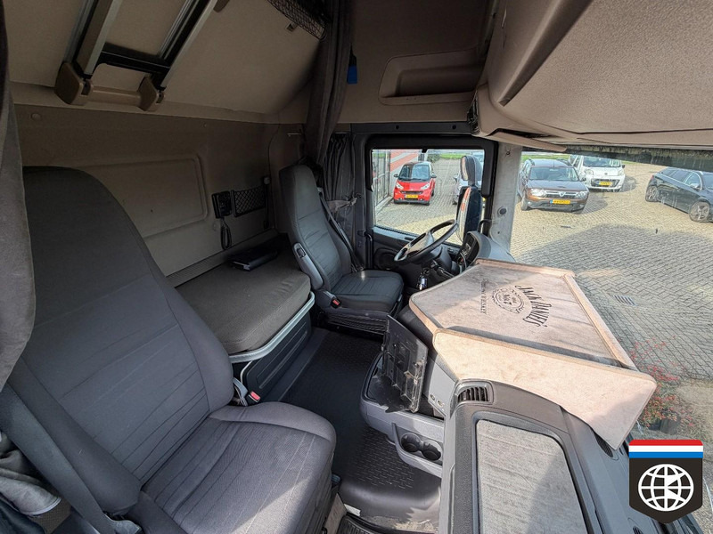 Tractor unit Scania R410 NIGHT A/C / 2X TANK / RETARDER / TUV: 06-26: picture 14 Tractor unit Scania R410 NIGHT A/C / 2X TANK / RETARDER / TUV: 06-26: picture 14