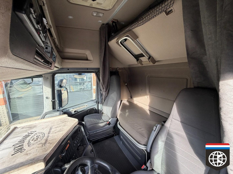 Tractor unit Scania R410 NIGHT A/C / 2X TANK / RETARDER / TUV: 06-26: picture 10 Tractor unit Scania R410 NIGHT A/C / 2X TANK / RETARDER / TUV: 06-26: picture 10