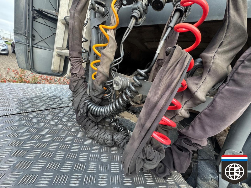 Scania R580 LA6X2/4MNB RET / FULL AIR / KING of the ROAD / CONCOURSTAAT - Tractor unit: picture 3 Scania R580 LA6X2/4MNB RET / FULL AIR / KING of the ROAD / CONCOURSTAAT - Tractor unit: picture 3