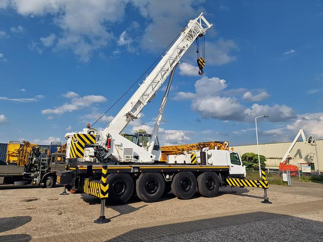 P&H S60 Century 2 - Rough terrain crane: picture 4 P&H S60 Century 2 - Rough terrain crane: picture 4