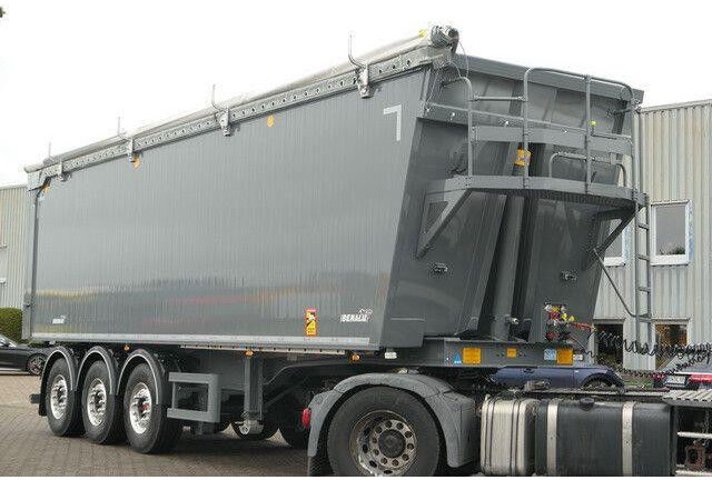 Benalu Agriliner FL 9150, Alu, 51m³,Kombitür,Alu-Felgen - Tipper semi-trailer: picture 4 Benalu Agriliner FL 9150, Alu, 51m³,Kombitür,Alu-Felgen - Tipper semi-trailer: picture 4