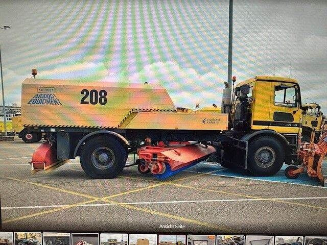 Mercedes-Benz 2035 AK Actros 4x4, Kehrmaschine Schmidt, Allrad - Snow removal vehicle: picture 2 Mercedes-Benz 2035 AK Actros 4x4, Kehrmaschine Schmidt, Allrad - Snow removal vehicle: picture 2