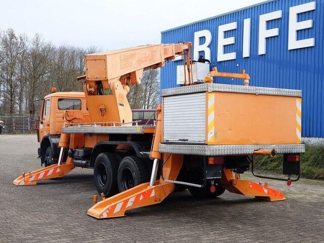 Mercedes-Benz 2222 6x4, Ruthmann, 28m. 3. Sitz - Articulated boom: picture 5 Mercedes-Benz 2222 6x4, Ruthmann, 28m. 3. Sitz - Articulated boom: picture 5