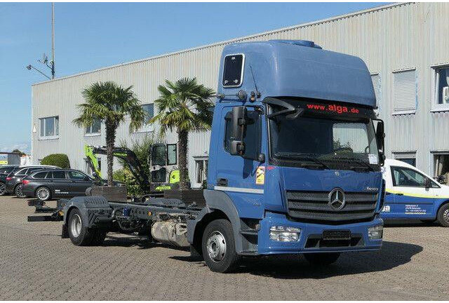 Mercedes-Benz 918 L Atego 4x2, Nebenantrieb, Standklima - Cab chassis truck: picture 1 Mercedes-Benz 918 L Atego 4x2, Nebenantrieb, Standklima - Cab chassis truck: picture 1