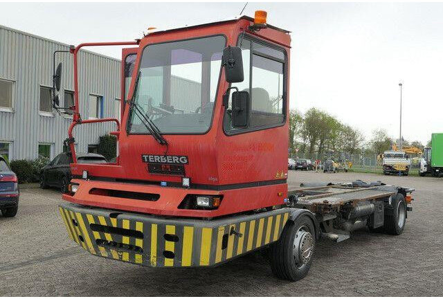 Terberg BC 182, Wechselbrücken, Sattelkupplung - Cab chassis truck: picture 4 Terberg BC 182, Wechselbrücken, Sattelkupplung - Cab chassis truck: picture 4