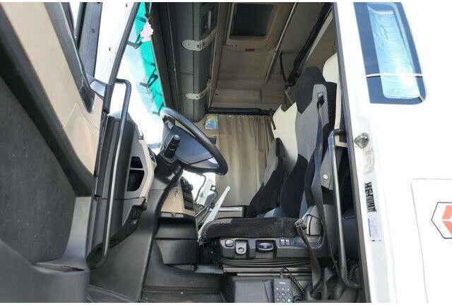 MAN 18.500 TGX 4x2, Intarder, Spoiler, Klima,2x Tank - Tractor unit: picture 4 MAN 18.500 TGX 4x2, Intarder, Spoiler, Klima,2x Tank - Tractor unit: picture 4