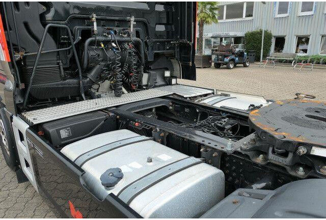 MAN 18.500 TGX 4x2, XXL, Red Lion 500, Intarder - Tractor unit: picture 4 MAN 18.500 TGX 4x2, XXL, Red Lion 500, Intarder - Tractor unit: picture 4