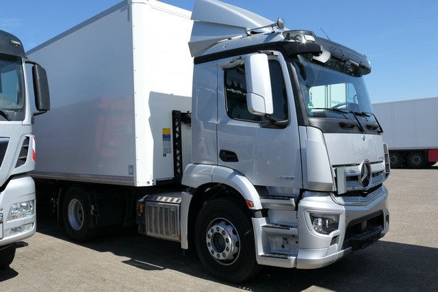Mercedes-Benz 1836 LS Actros 4x2, ADR, Navi, Klima, 2.000km - Tractor unit: picture 2 Mercedes-Benz 1836 LS Actros 4x2, ADR, Navi, Klima, 2.000km - Tractor unit: picture 2
