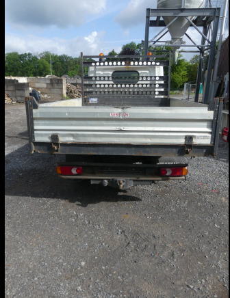 Camionnette double cabine et benne tri benne Nissan Cabstar (2009-215.641 km) - Tipper: picture 5 Camionnette double cabine et benne tri benne Nissan Cabstar (2009-215.641 km) - Tipper: picture 5