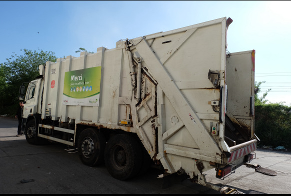REF : 5 - Camion poubelle DAF CF75 - Garbage truck: picture 4 REF : 5 - Camion poubelle DAF CF75 - Garbage truck: picture 4