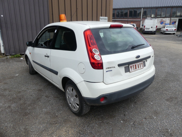 REF:TRE614 - Voiture Utilitaire Ford FIESTA TDCI (2005-101.699 km) - Car: picture 5 REF:TRE614 - Voiture Utilitaire Ford FIESTA TDCI (2005-101.699 km) - Car: picture 5